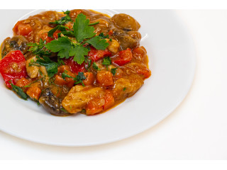 Курица в азиатском соусе с грибами